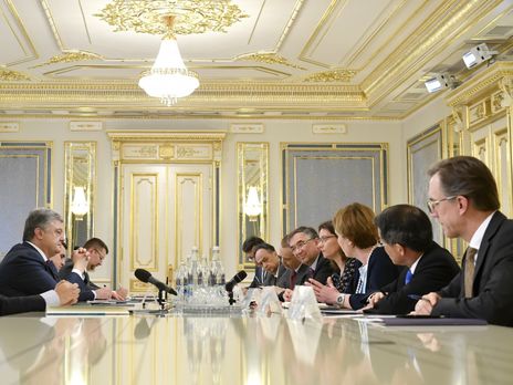 Время передавать власть: послы G7 обратились к Порошенко 