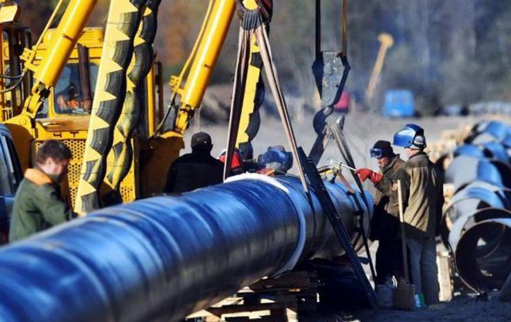 Беларусь опять временно остановила транзит нефти в Украину. И вот почему