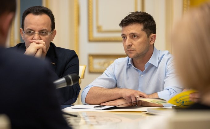 В АП заявили, что могут обнародовать стенограмму встречи Зеленского с главами фракций