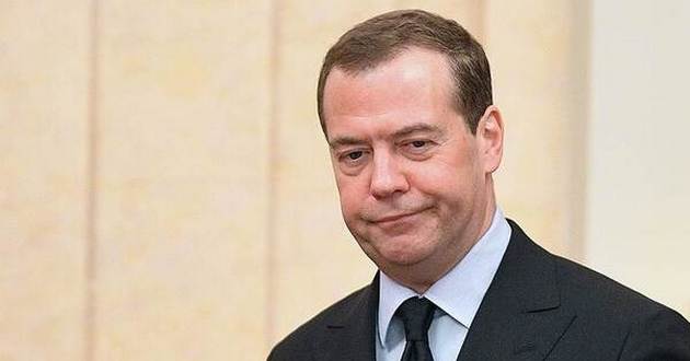 Что-то затевается: Медведев вдруг заговорил о примирении с Украиной