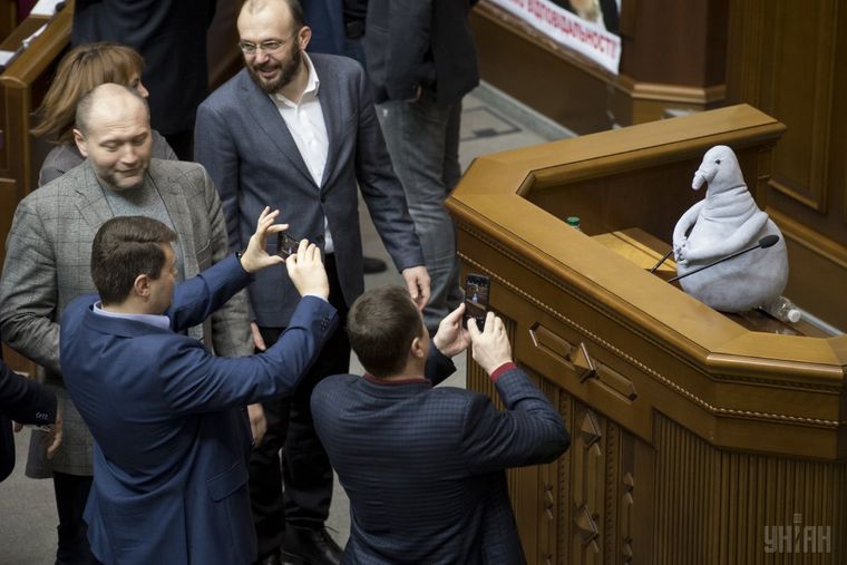 По какой системе должен формироваться парламент: мнение украинцев. ОПРОС