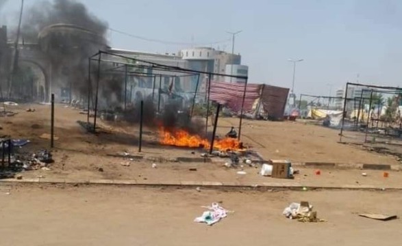 Количество погибших от рук силовиков при разгоне бунта в Судане превысило 100 человек