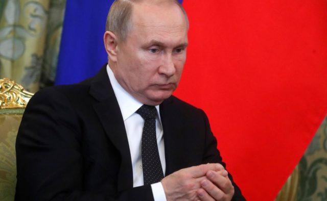 Россияне в ауте: Путин показал свою вторую половинку