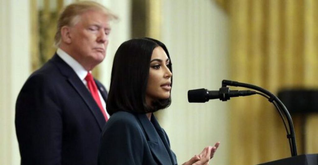 Кардашьян выступила в Белом доме, Трамп аж замолчал. ВИДЕО