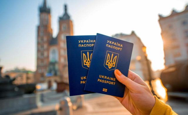 Отмена безвиза для украинцев: в Евросоюзе расставили точки над «і»