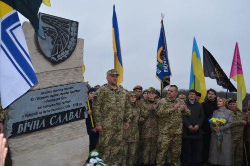 Московська церква вирішила гидити біля пам’ятника загиблим українським бійцям