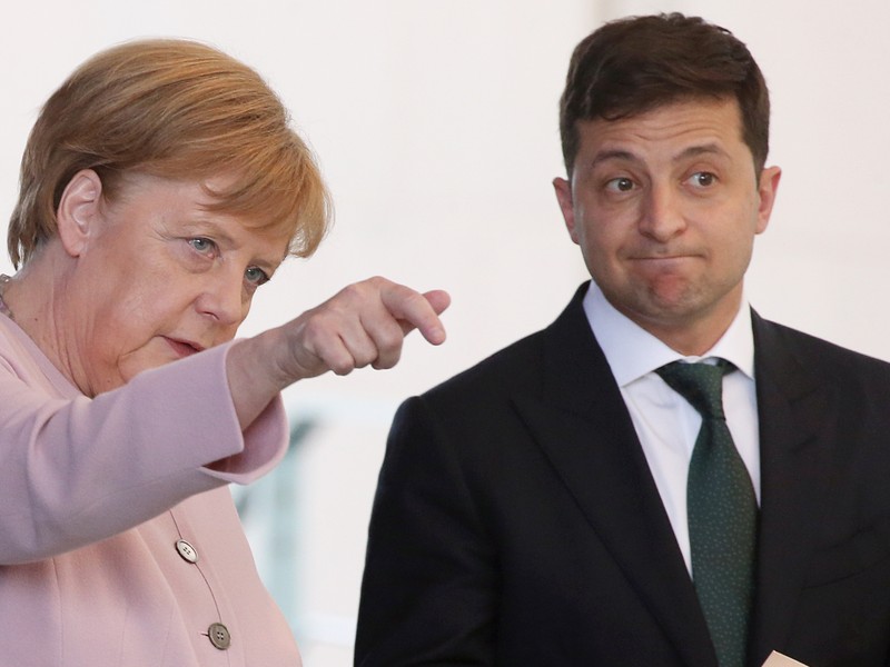 Меркель намерена вернуть Россию в ПАСЕ