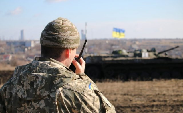 Война на Донбассе. Боевики обстреляли позиции ООС и окраины Красногоровки: есть погибшие и раненые