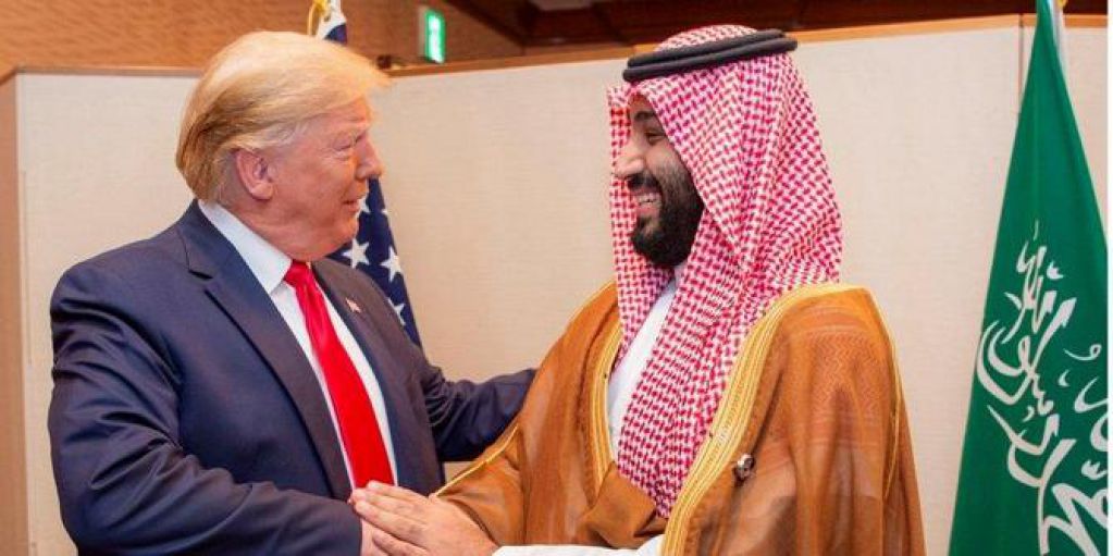 Трамп жестко разыграл саудовского принца на саммите G20: появилось видео