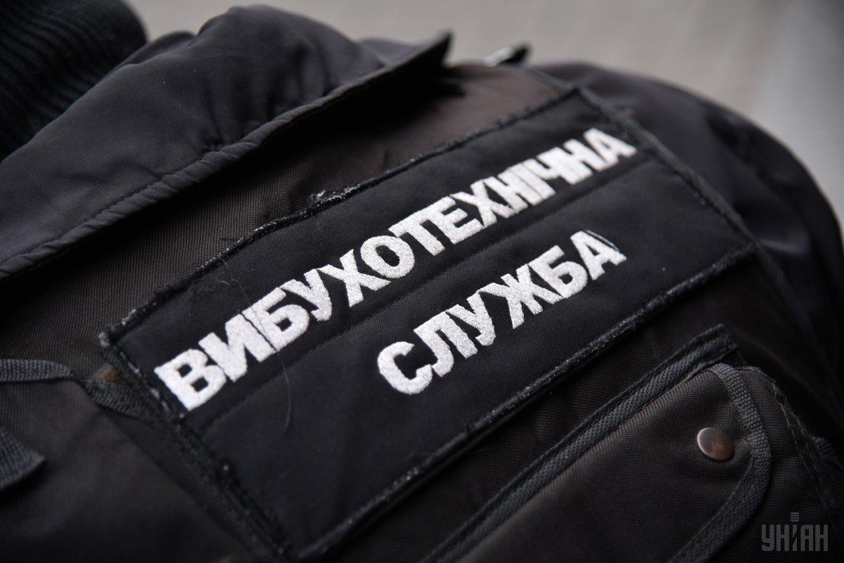 Взрыв на детской площадке под Днепром: медики увезли 6 малышей и подростков. ФОТО