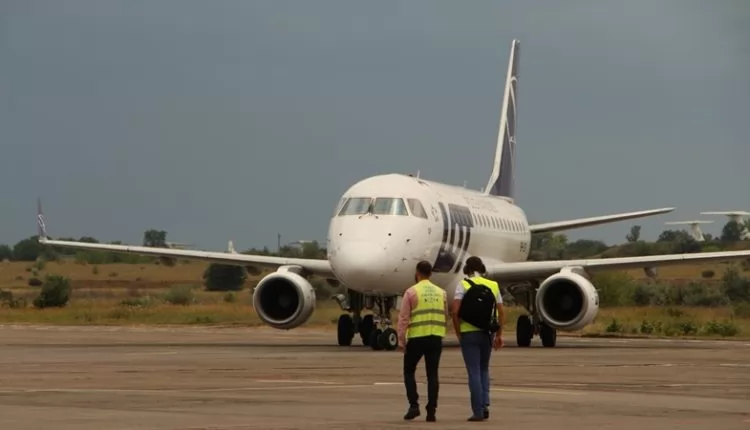  В Запорожье полиция проверяет слухи минирования самолёта