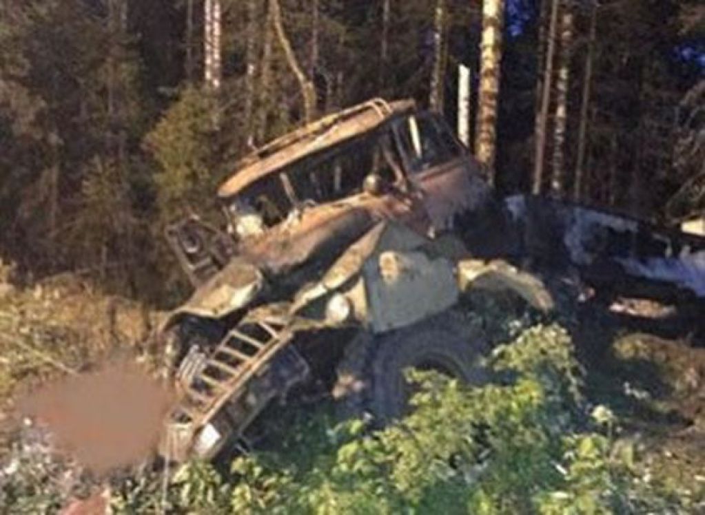 В России взорвался бензовоз, на цистерне которого сидели 10 человек. ВИДЕО