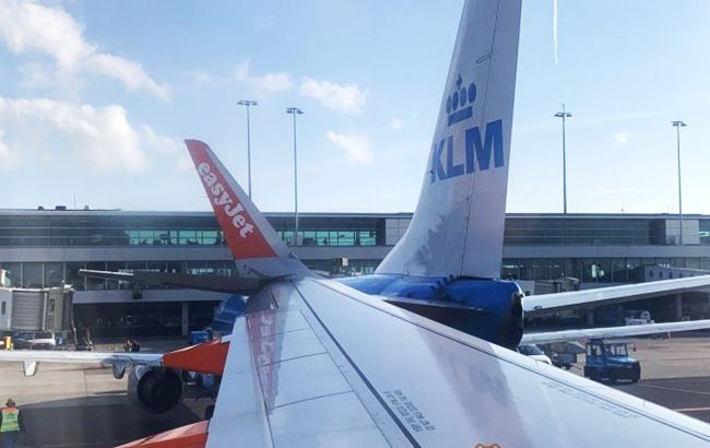 ЧП в аэропорту Амстердама: при взлете столкнулись два самолета