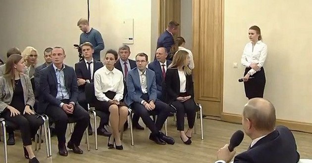 Путин командовал, что делать с телом: ЧП на встрече со студентами. ВИДЕО