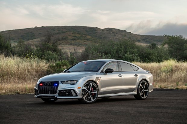 В Сети показали самую быструю бронированную Audi со спецсигналами