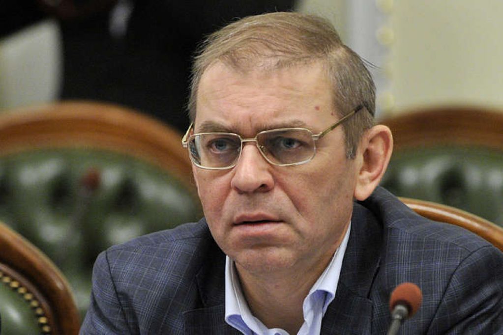 Мандат як порятунок, або чому йде в Раду депутат Пашинський