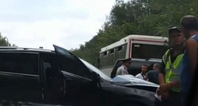 «Президентское» ДТП в Запорожской области: водителей из кортежа Зеленского уже наказали