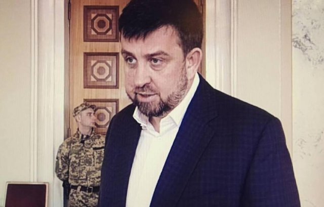 На 47 округе на Донбассе Порошенко призвал голосовать за своего мажоритарщика Олега Недаву: Он дисциплинированно голосовал за все мои реформы, - СМИ