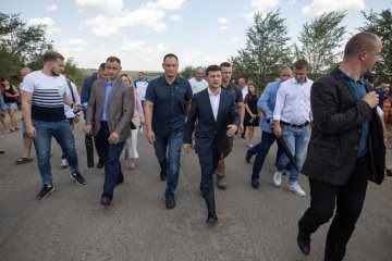 Зеленского предупреждают об опасности: кто "охотится" на президента