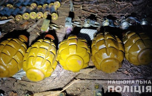 На Донбассе у главаря наркогруппировки нашли целый арсенал боеприпасов