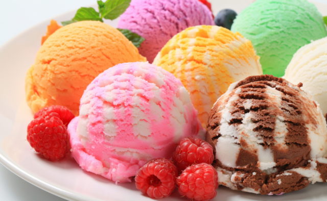 Ученые назвали самое полезное для здоровья мороженое