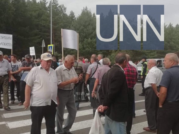 Работники львовской ТЭЦ устроили акцию протеста, перекрыв международную трассу