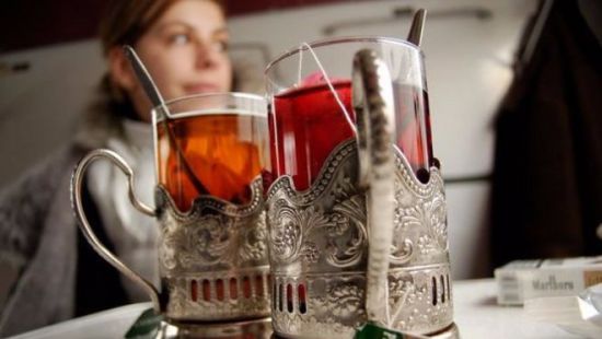 Гулять так гулять: Укрзализныця купила стаканы по 2000 гривен