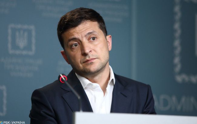 Главное за ночь: соратник Порошенко сбежал из Украины, отмена деклараций, удар президента по коррупции
