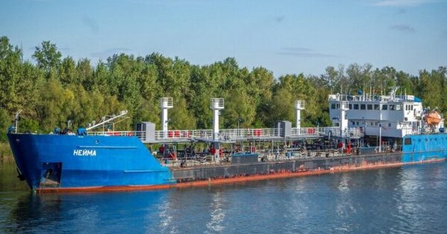 Появились две версии, почему российский танкер сам зашел в руки СБУ
