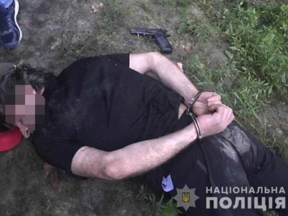 На Киевщине граждане Грузии ограбили водителя, угрожая оружием
