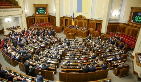 Депутатам 9-го созыва повысят зарплаты: озвучены цифры