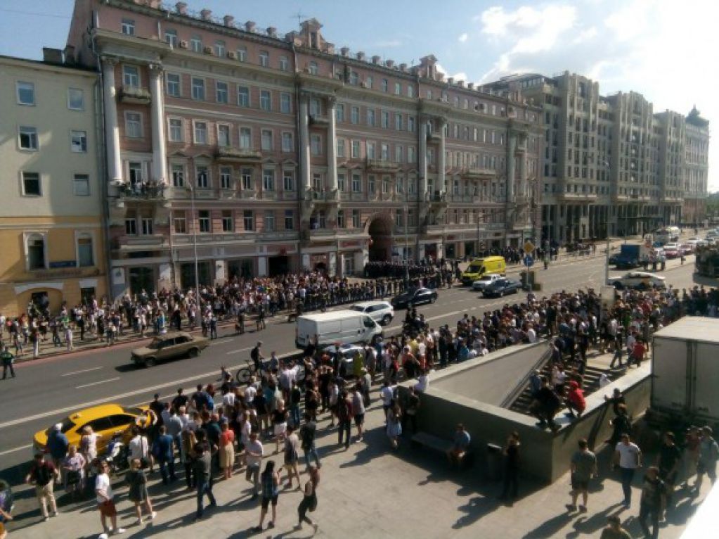 В РФ начались массовые задержания организаторов и участников митинга 27 июля