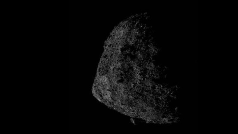 К Земле приближается астероид размером с небоскреб. ВИДЕО