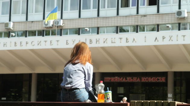 Нашествие политологов в Украине: Минобразования публикует интересную статистику