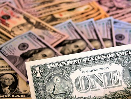Доллар и евро атаковали гривну: в НБУ сообщили о «потерях»