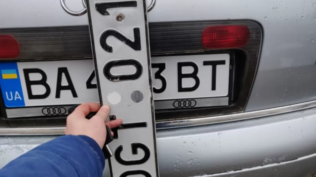 В Украине «заработали» штрафы за нерастаможенные авто: «евробляхерам» рассказали об их правах