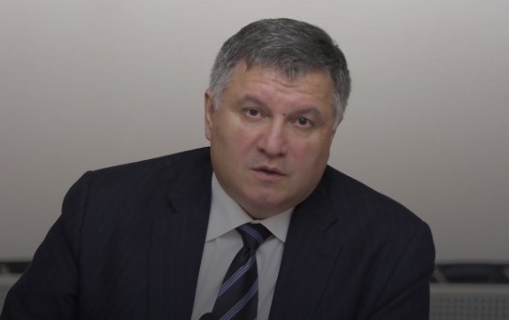 Аваков "бросил" Порошенко в последний момент: в чем главный козырь министра