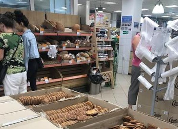 В Ужгороде покупатели содрогнулись от увиденного в супермаркете. ВИДЕО