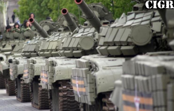 Суматоха на Донбассе: приехал Сурков и грузят танки