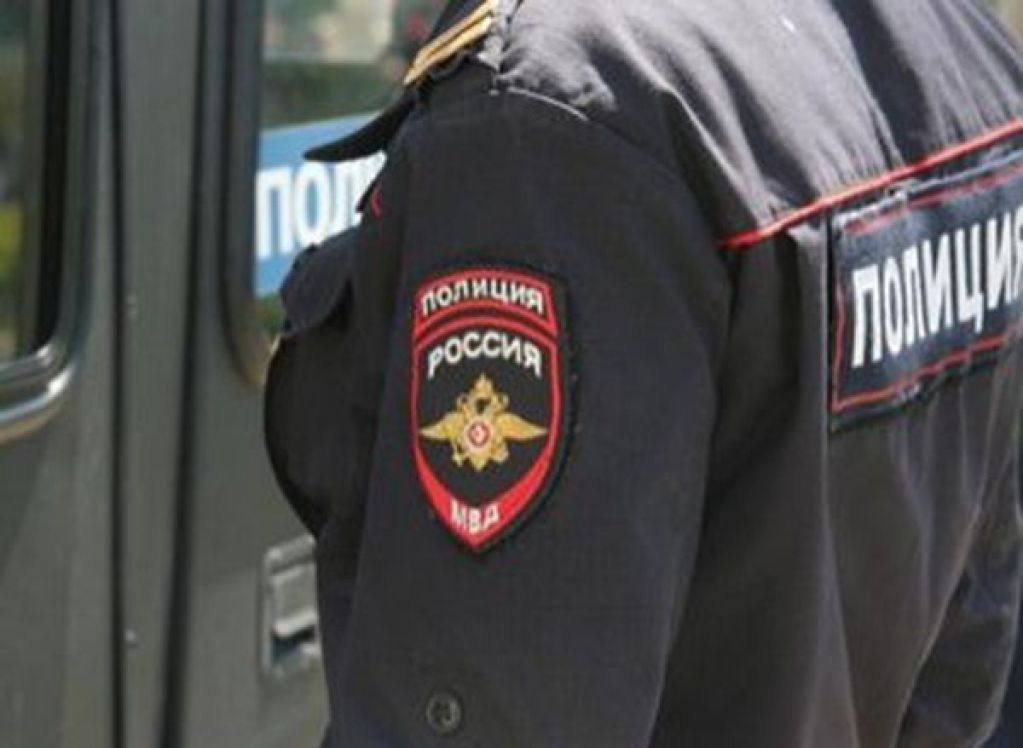 В России трое полицейских принудили к сексу 17-летнюю спортсменку, запугав ее