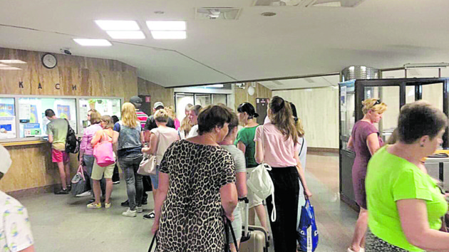 Очереди и давка в Киевском метро: к чему стоит готовиться пассажирам