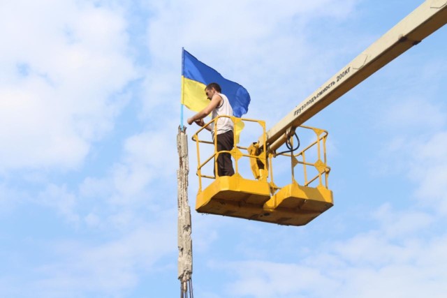 Демонтаж фортификаций в Станице Луганской: украинская сторона показала свежие ФОТО
