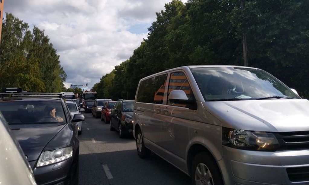 Что делать, если в пробке сильно захотелось "по-маленькому"
