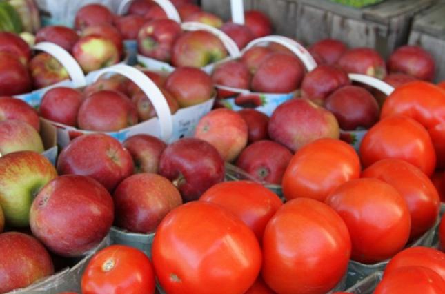 Украина больше не может продавать яблоки и томаты в ЕС: названа причина