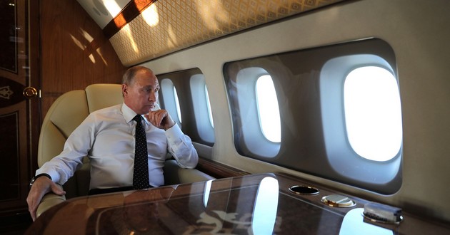 Самолет с Путиным попал в "дичайшую болтанку": стало известно о ЧП. ВИДЕО