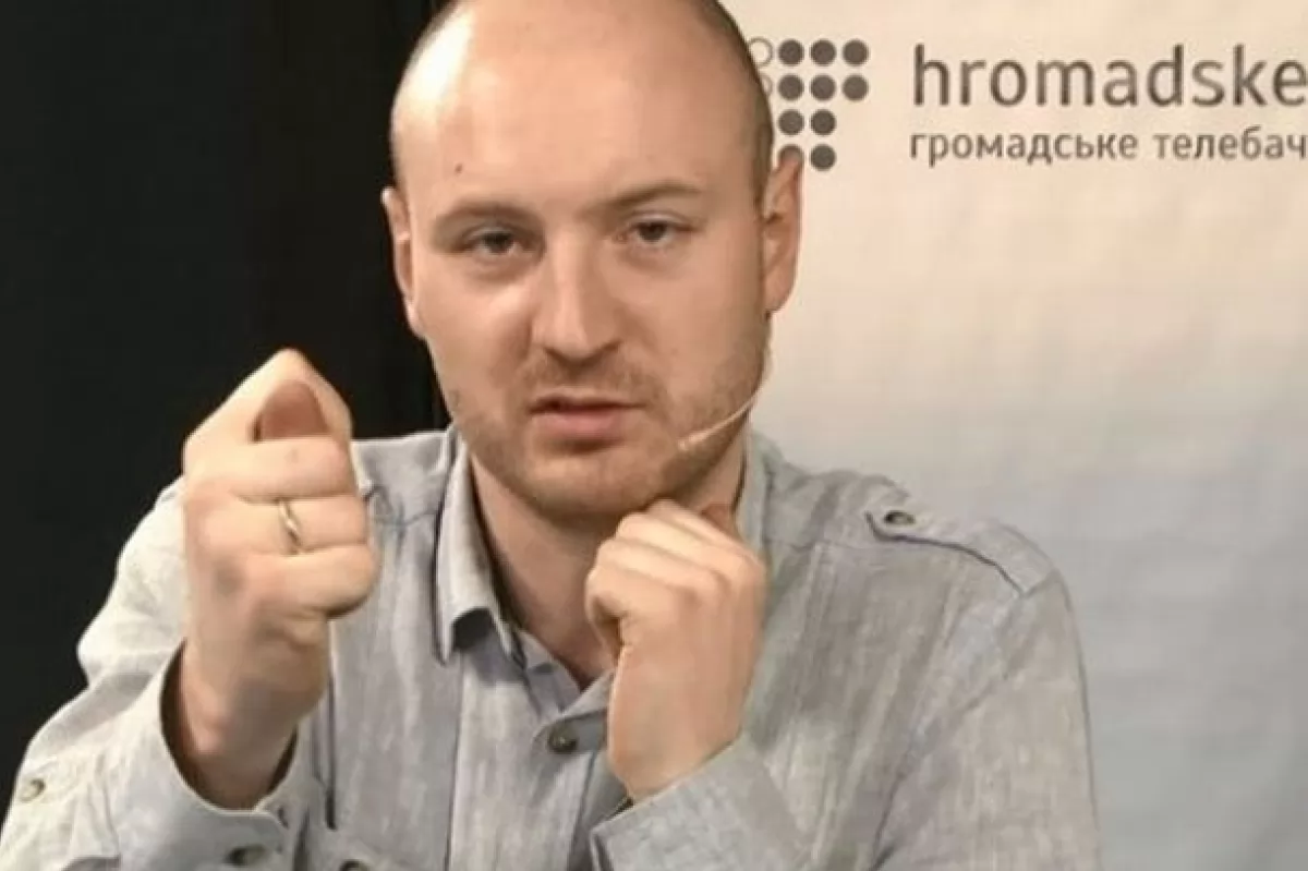 В Украине разгорается война между СМИ: звучат призывы к избиению журналистов