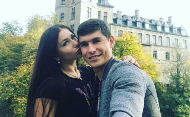 Супруга украинского футболиста поразила откровенной фотосессией