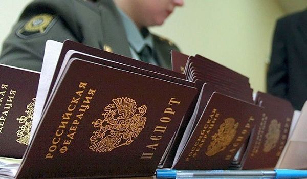 У Путина рассказали, скольких жителей «Л/ДНР» осчастливили с помощью российских паспортов