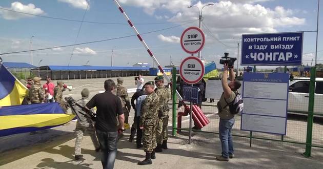 Поездки в Крым: в Мининфраструктуры "закрыли рот" своему скандальному министру