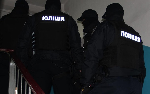В Житомире спецназ брал штурмом квартиру подозреваемого в убийстве
